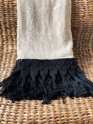 Молочне покривало MACRAME з чорними китицями 307778057071 фото