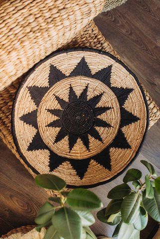 WHITE ROUNDED MACRAME